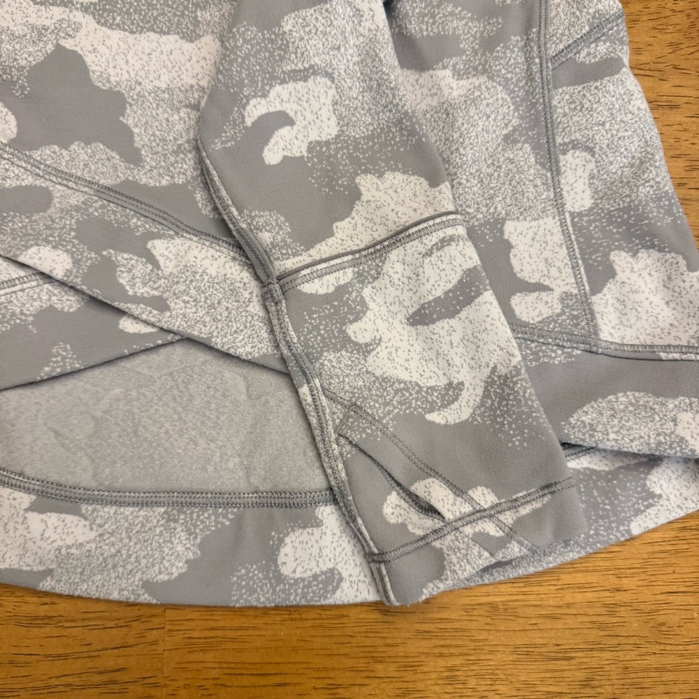 LULULEMON Close to Crossing Top Size 6 - Picture 9 of 9